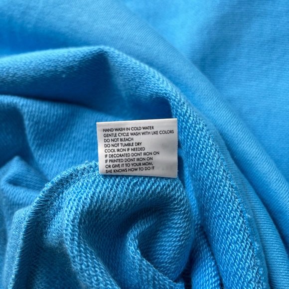 Basic Sweatshirt Unisex by Korean brand Romantic Pirates - Picture 7 of 13